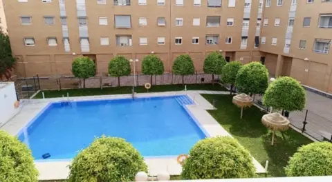 Piso en Huerta de la Reina-Arruzafilla-Parque Figueroa-Noreña