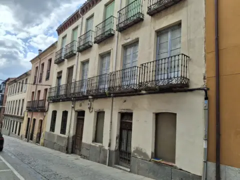 Edificio en calle de Blasco Jimeno, 4