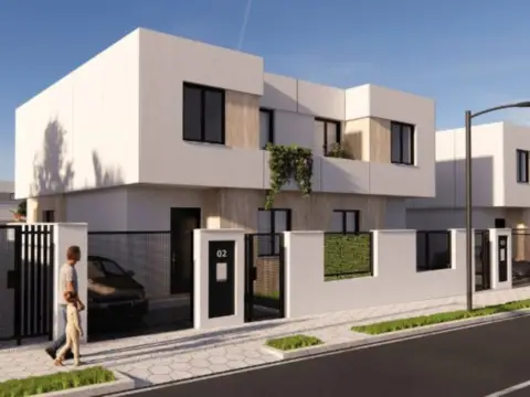 Chalet pareado en calle de Santa Águeda