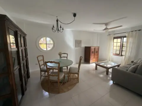 Piso en calle Trasera de San Blas