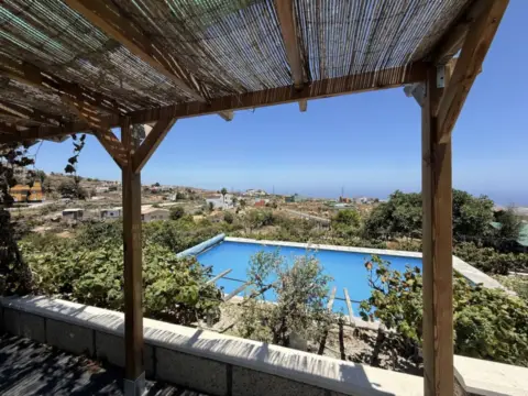 Casa en calle de la Fuente