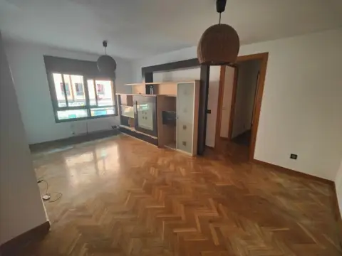 Piso en calle de Hungría