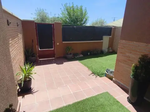 Chalet adosado en calle de las Quintanas