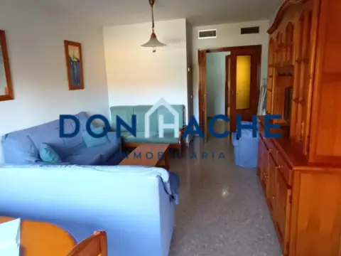 Piso en Reina Sofía-Salesianos-Bodegones