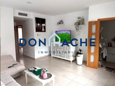Chalet adosado en Los Milagros-La Corchera