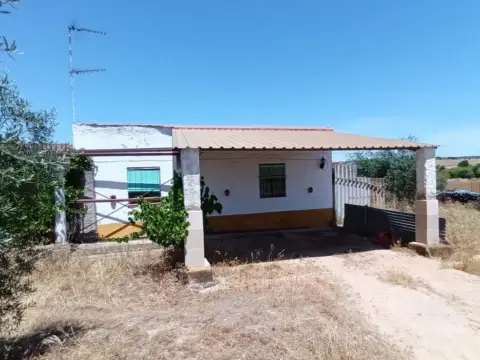 Terreno en Reina Sofía-Salesianos-Bodegones