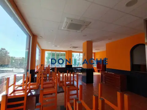 Local comercial en calle del Campanario