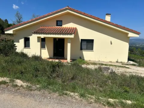 Casa en calle .