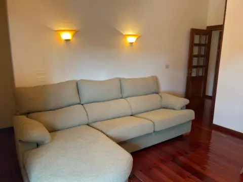 Piso en calle de Roberto Baamonde