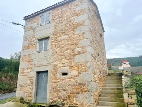 Chalet unifamiliar en calle As Virtudes