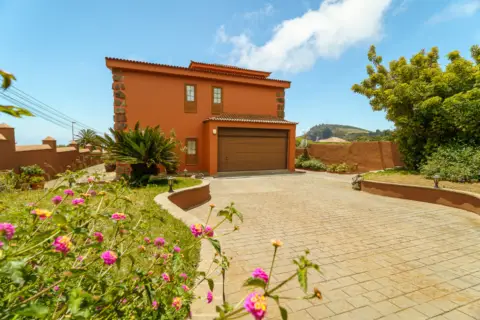 Chalet unifamiliar en calle Carlote