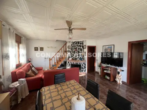 Chalet unifamiliar en Carrer de Saturn, 3