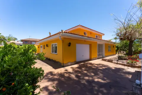 Casa en Avenida Tabares Bartlet