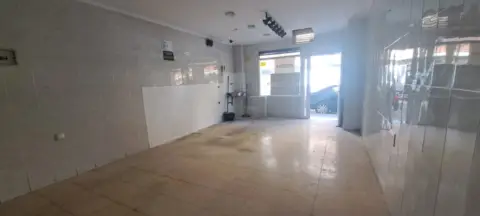 Local comercial en Delicias-Prosperidad-Rollo-Puente Ladrillo