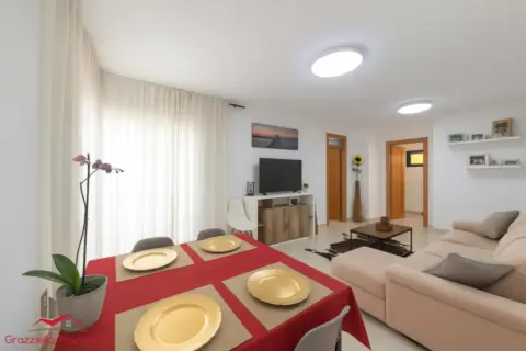 Apartamento en calle Algorín