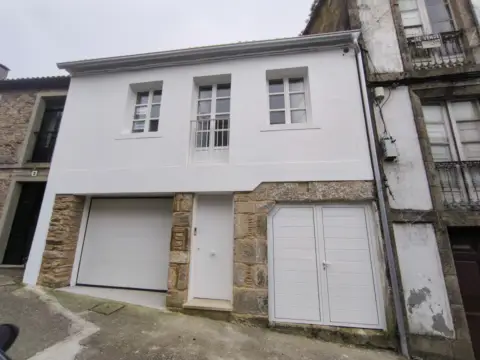 Chalet adosado en Barrio de Cornes