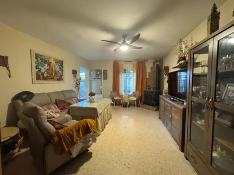 Casa en Avenida de Las Ciencias-Emilio Lemos