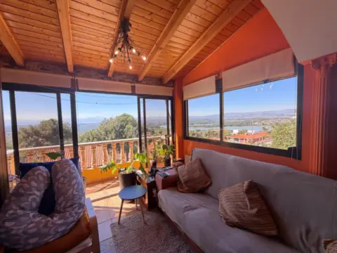 Casa adosada en Urbanización Monte Cristina