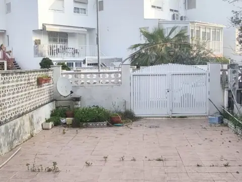Casa adosada en Carrer de José Bellido Mor