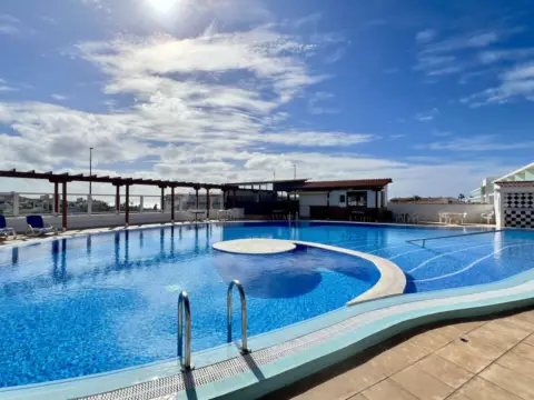 Apartamento en calle Av. María Ángeles Ascanio Cullen, nº 20
