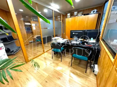 Nave comercial en Gràcia