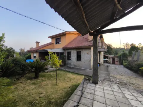 Chalet en Arcos (Ponteareas)
