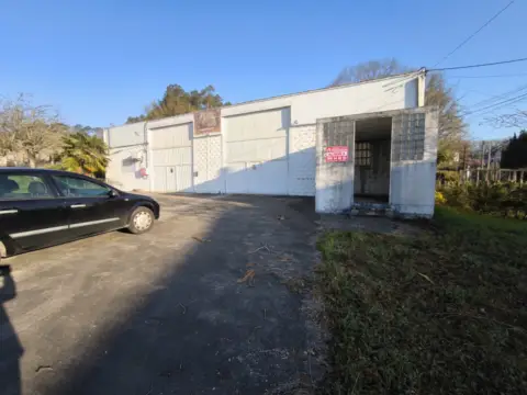 Nave comercial en calle Areas