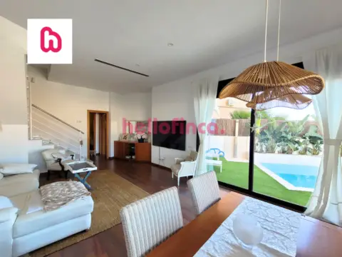 Casa adosada en Carrer de Josep Pla