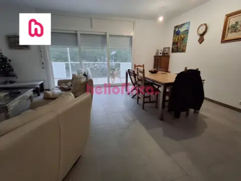 Chalet pareado en Carrer Principal