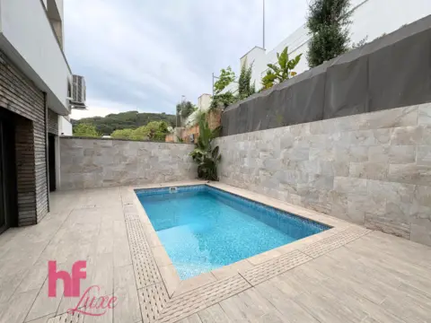 Chalet adosado en calle Mossen Maria Martinez