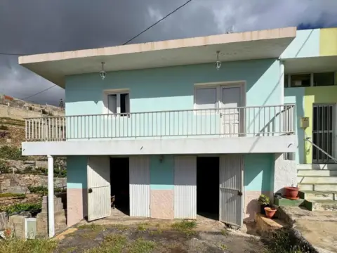 Casa rústica en Avenida de los Asientos
