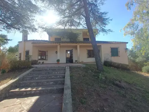 Chalet en calle Alberca