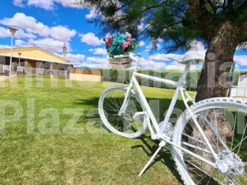 Chalet rústico en Castellanos de Villiquera