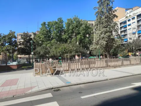 Local comercial en calle de Pérez Oliva