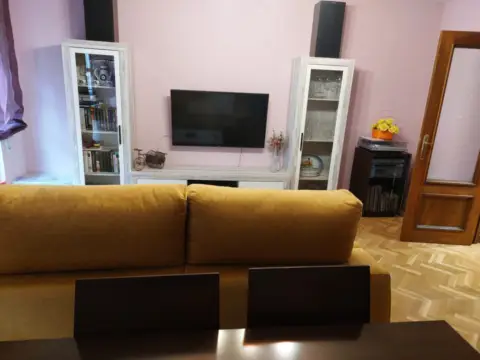 Dúplex en calle de León Felipe