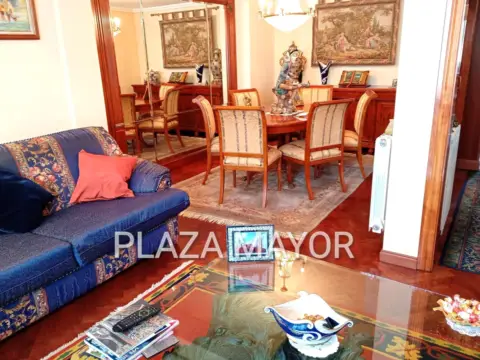 Chalet pareado en calle Fontana