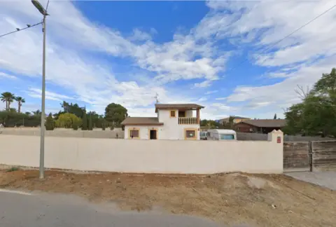 Chalet rústico en La Canyada del Fenollar