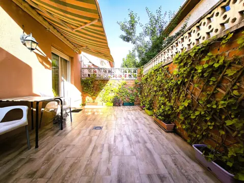 Chalet adosado en calle de los Alcázares