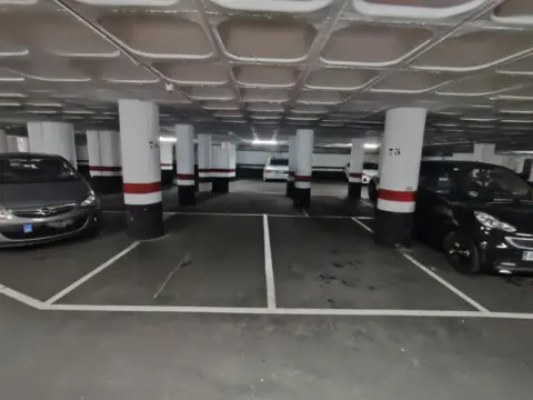 Garaje en Travessera de les Corts, 31