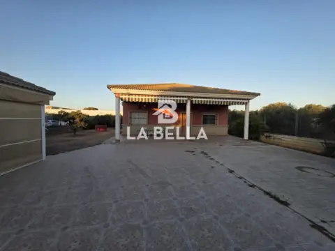 Chalet en Coria del Río