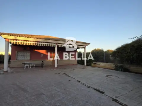 Chalet en Coria del Río