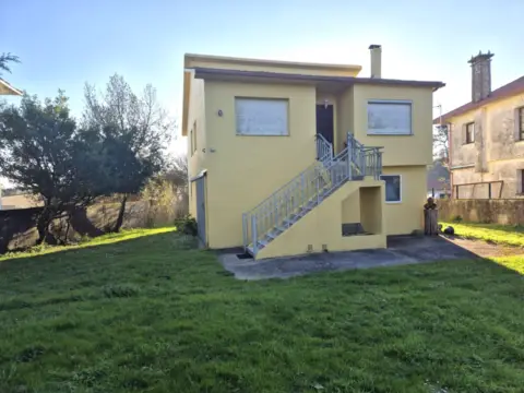 Casa en calle Cruce Sesmonde, nº 42