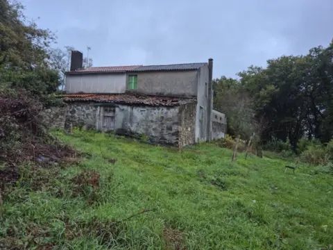 Casa en calle Outeiro Arriba
