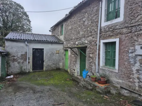 Casa en calle Outeiro Arriba