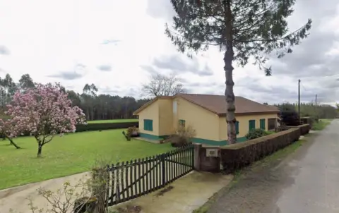 Casa en calle Lugar Carballeira