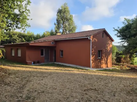Casa en calle Lugar Velle