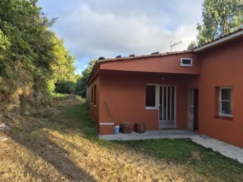 Casa en calle Lugar Velle