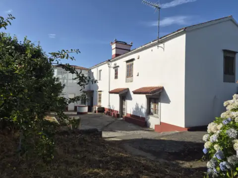 Casa en Ronda de La Coruña