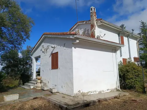 Chalet en calle Belgica, 812