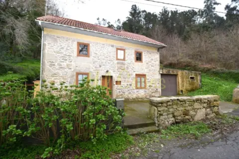 Single-family house in calle Fontemourente, nº 1